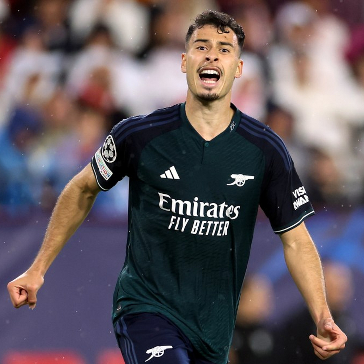 关于塞维利亚关键时刻临场应变，志在欧冠名次提升，引发热议，赛程密集仍需轮换的信息